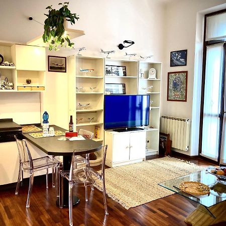 갈라라테 Loft Aviation Vicino Malpensa 아파트 외부 사진